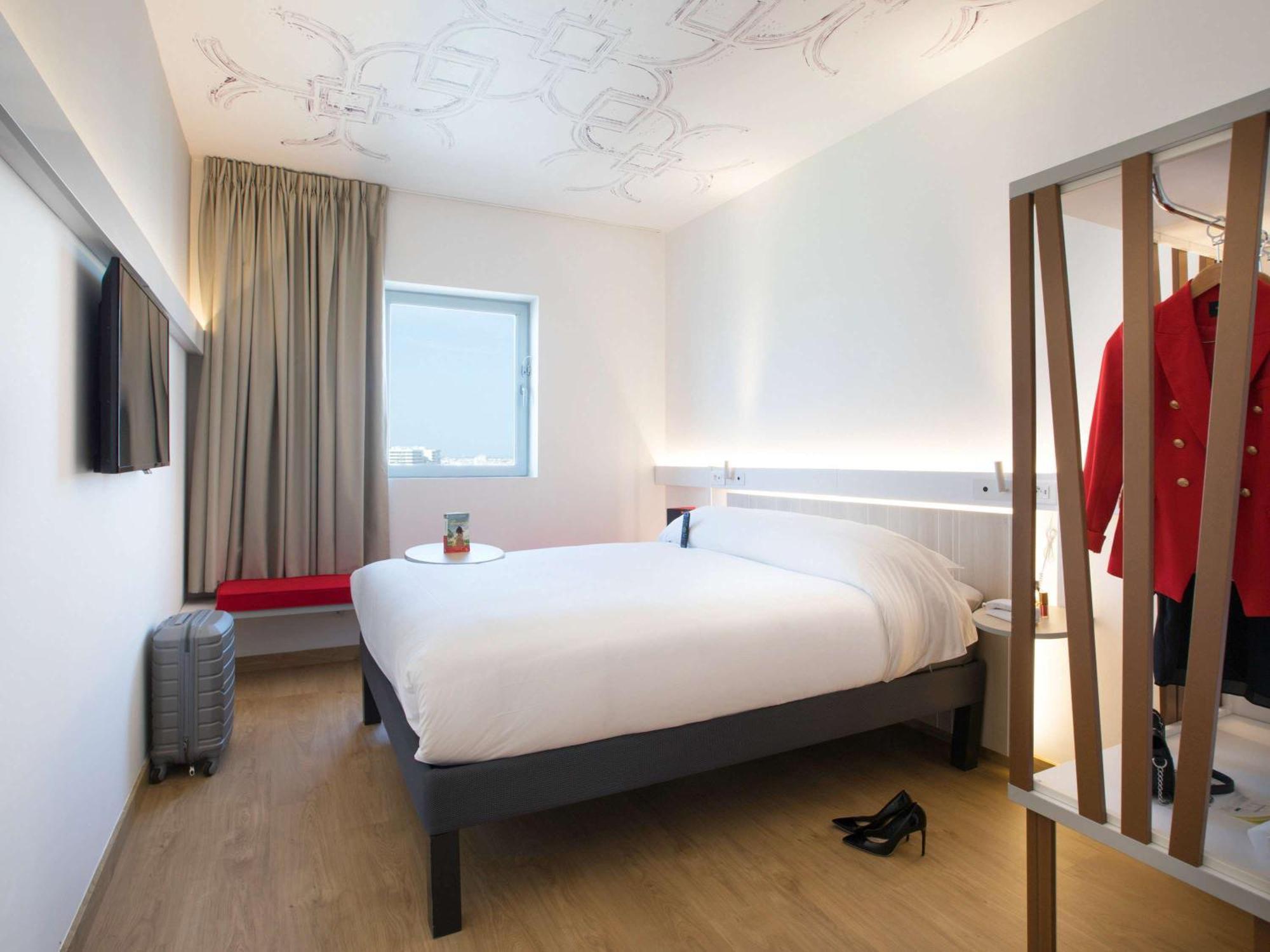Ibis Abdelmoumen Casa Centre Hotel Casablanca Exterior photo